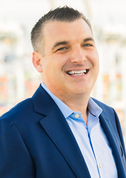 Bio-photo-Ryan-Lansden